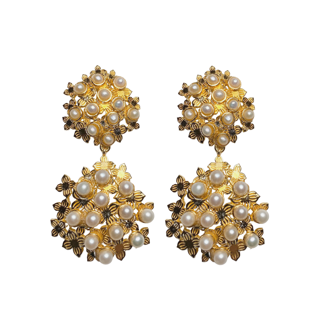 M Donohue exclusive hydrangea clusters with freshwater pearls scattered around_m donohue collection