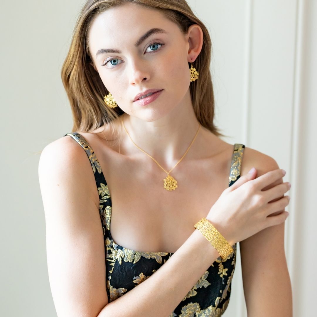 Model is wearing the Jardin Hydrangea Gold Hook earrings_m donohue collection