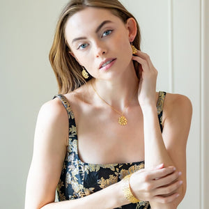 Model wear the Jardin Hydrangea Gold Pendant necklace_m donohue collection