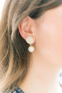 Model wears Grace Cotton Single Pearl earring_m donohue collection