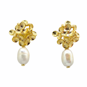 Gold-plated hydrangea floral post with white freshwater pearl_m donohue collection