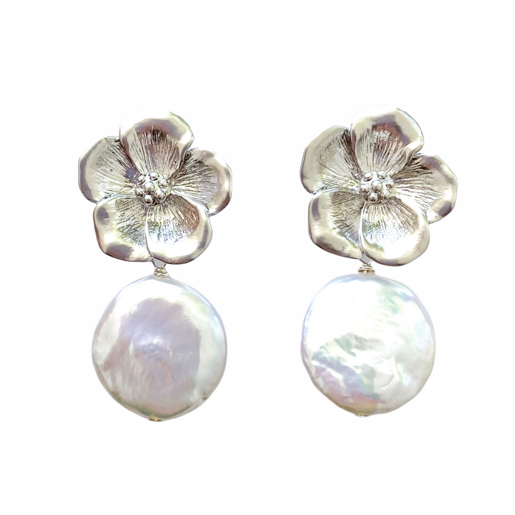 Silver-plated flower post earrings with white freshwater coin pearls_m donohue collection